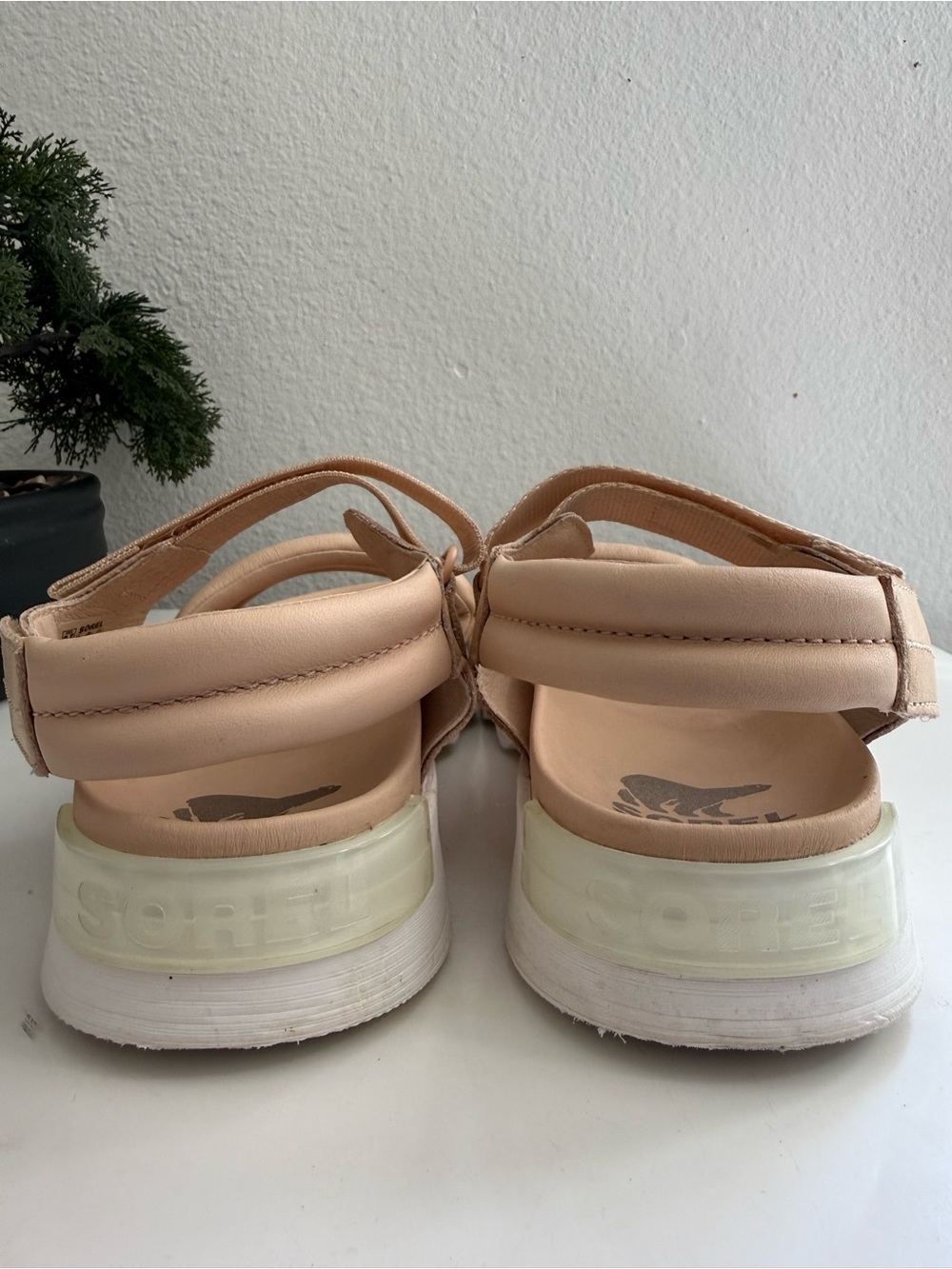 Sorel Viibe size 8.5 Nude/Tan Platform Sandals with White Sole - Picture 7 of 10